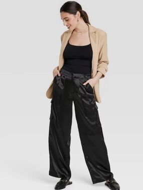 NWT A New Day Straight Relaxed High-Rise Satin Cargo Pants Black Womens Size 16